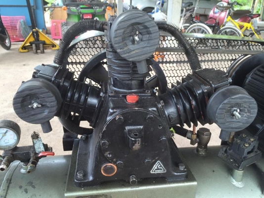 ปั๊มลม ฟูเช็ง ถัง 100 ลิตร มอเตอร์ 3 เฟส 3 สูบ