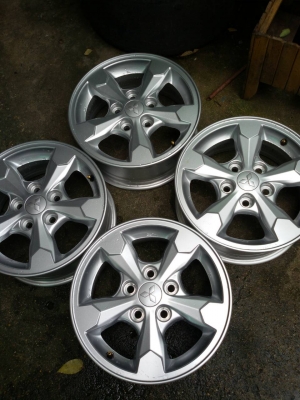 ล้อมิตซูบิชิ ชุดล่ะ 4,500 ขอบ 15