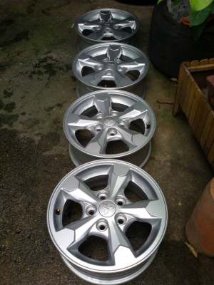 ล้อมิตซูบิชิ ชุดล่ะ 4,500 ขอบ 15