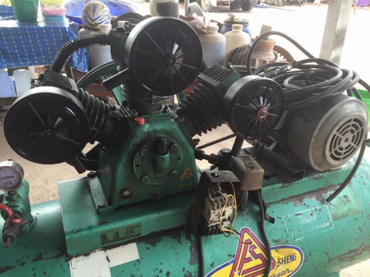 ปั๊มลม ฟูเช็ง ถัง 300 ลิตร 5 แรง 3 เฟส 3 สูบ พร้อมลุยงานหนัก