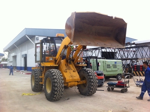 นำเข้าเครื่องจักรกลหนักมือ 2 จากต่างประเทศ Tel.098-858-5524 สามภพ ครับ