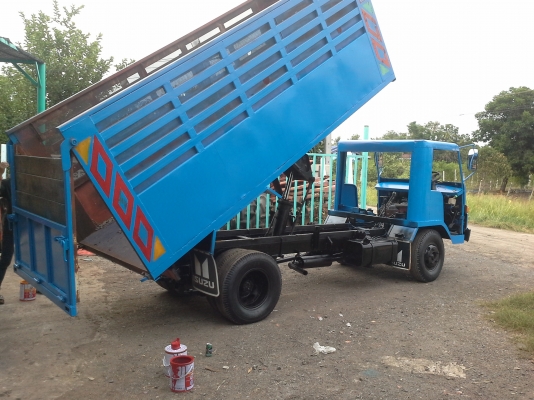 ขายครับอีแต๋น 6ล้อพร้อมใช้สวยมากครับคัชซีหน้า6เหล็กลาง