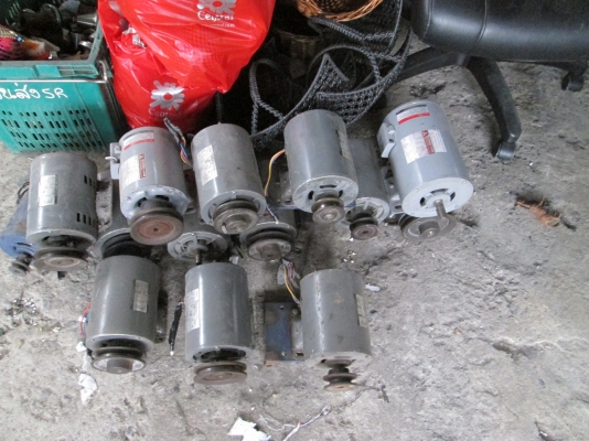 ขายเหมา  มอเตอร์  ครึ่งแรง   มี 36 ลูก    ลูกละ700บาท