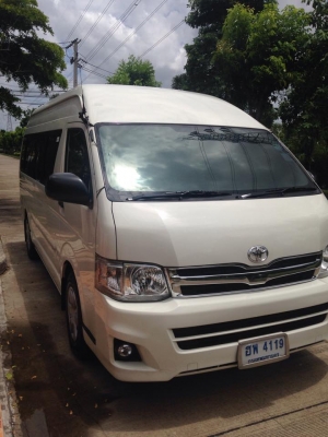 รถตู้toyota commuter 2.7 vvti สด หรือ ดาวน์ ต่อรองได้