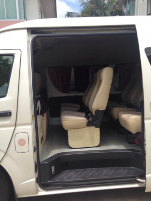 รถตู้toyota commuter 2.7 vvti สด หรือ ดาวน์ ต่อรองได้