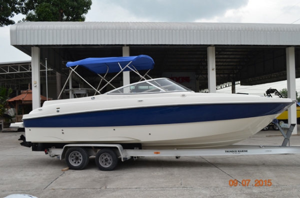Bayliner 249 Deck (5.7 Mercruiser) 250hp 2005 (25 foot)
