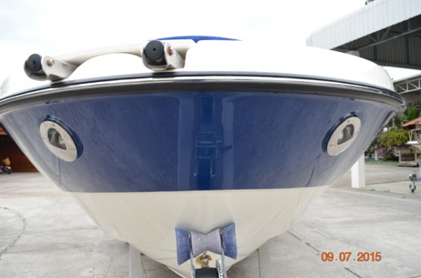 Bayliner 249 Deck (5.7 Mercruiser) 250hp 2005 (25 foot)