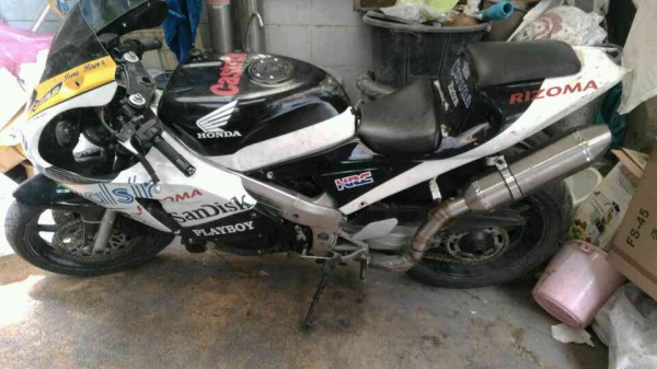 ขาย 40000 เท่านั้น มายกไปเลย !! VFR400 NC30