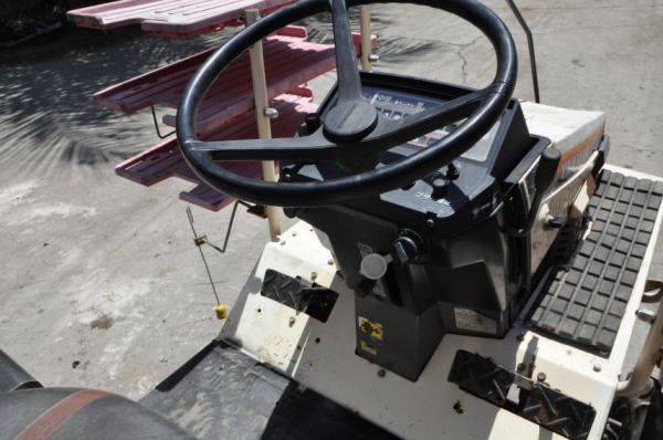 ขายรถดำนาราคาถูก yanmar (5แถว) สภาพสวยเดิมจากญี่ปุ่นยังไม่เคยใช้ในไทย 39,000เท่านั้น