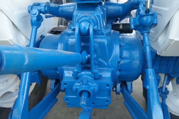 รถไถ ford เครื่องดี เกียร์ดี ระบบไฮโดรลิกดี ราคาย่อมเยา