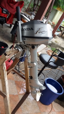 Honda 5 Hp 4 Stroke NEW NEW  ซื้อเผื่อไว้ไม่เสียหาย