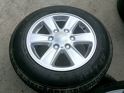 ขายล้อISUZU All  16 พร้อมยาง215/65/16 ปี 14 4  ล้อ