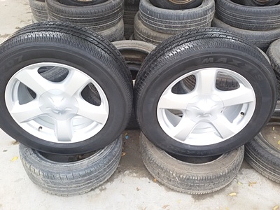 ขายล้อแม็กISUZU V Cross17ยาง235/60/17 ปี12 4 ล้อ