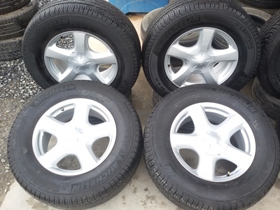 ขายล้อแม็กISUZU V Cross 17ยางMICHERLINE HP ปี12 4 ล้อ