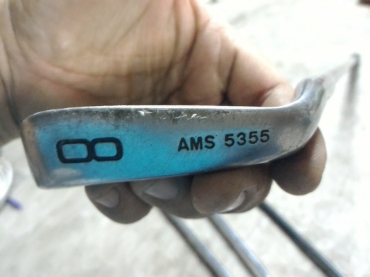 ชุดไม้กอล์ฟ 9 ก้าน จากญี่ปุ่น ของยี่ห้อ  COBRA สภาพสวยตามภาพ