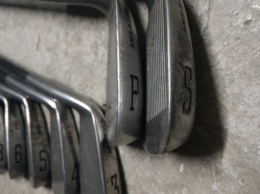 ชุดไม้กอล์ฟ 9 ก้าน จากญี่ปุ่น ของยี่ห้อ  COBRA สภาพสวยตามภาพ