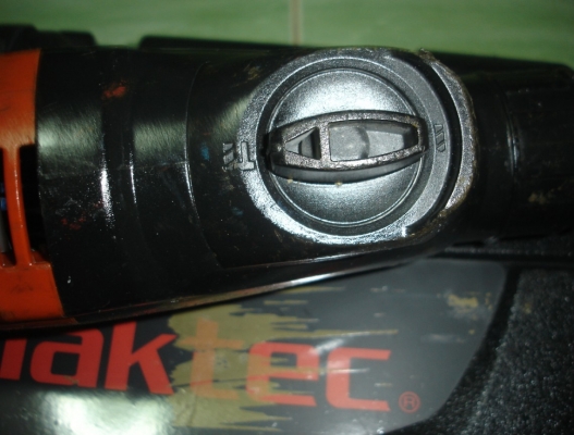 ขายสว่านโรตารี่ 2 ระบบ MAKTEC รุ่น MT 870