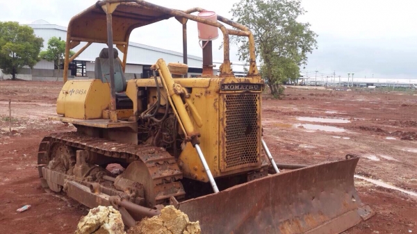 ขายแทรคเตอร์ KOMATSU D45A ครับ ขายแทรคเตอร์ KOMATSU D45A ครับ