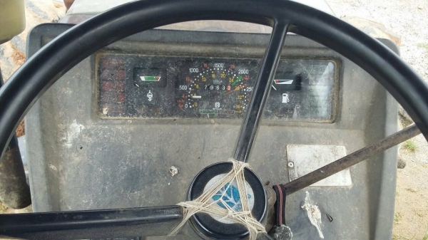 รถไถ FORD  80 - 66S.   (  2 เพลา.  )      สนใจติดต่อ  081 - 6079515