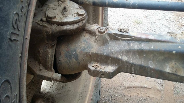 รถไถ FORD  80 - 66S.   (  2 เพลา.  )      สนใจติดต่อ  081 - 6079515