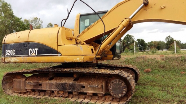 ขายรถแบ็คโฮ CAT 320C รถญี่ปุ่น ไมล์ชั่วโมง 5,xxx เอกสารเล่มทะเบียน ไฟฟ้าครบ รถสวยพร้อมทำงาน