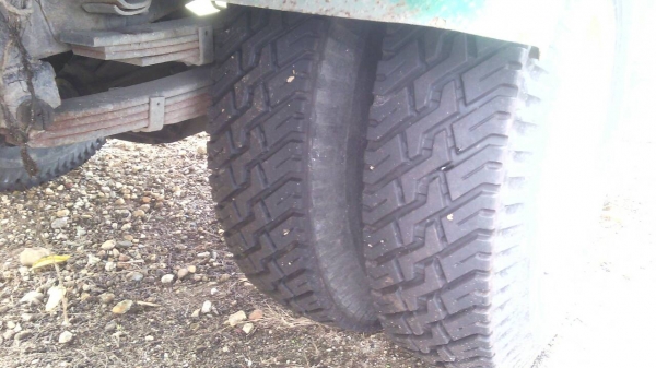 รถฮีโน่  10  ล้อดั้ม  330  แรงม้า.  ปี 55  ( ขายแม่ , ลูก )      สนใจติดต่อ  081 - 6079515