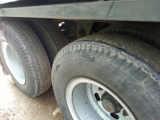 รถฮีโน่  10  ล้อดั้ม  330  แรงม้า.  ปี 55  ( ขายแม่ , ลูก )      สนใจติดต่อ  081 - 6079515