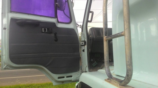 ขายนางฟ้า 240 Rokky เครื่ิองดี คัสชีส์สวย มีระบบลากพ่วง มีบ่าบรรทุกอ้อยพร้อมครับ