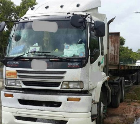 รถอีซูซุ 10 ล้อ หัวลาก 270 แรงม้า.  ปี 44   ( ขายแม่ , ลูก )    สนใจติดต่อ  081 - 6079515