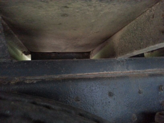 รถฮีโน่ 10 ล้อ ตู้เย็น FL3H  195 แรงม้า. ปี 38   ( ขาย 2 คัน คู่. )      สนใจติดต่อ  081 - 6079515