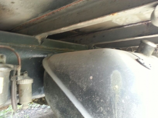 รถฮีโน่ 10 ล้อ ตู้เย็น FL3H  195 แรงม้า. ปี 38   ( ขาย 2 คัน คู่. )      สนใจติดต่อ  081 - 6079515