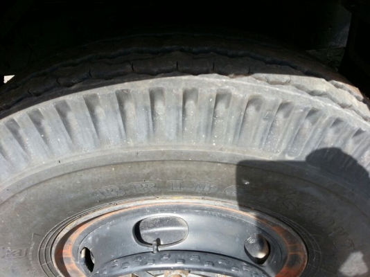 รถฮีโน่ 10 ล้อ ตู้เย็น FL3H  195 แรงม้า. ปี 38   ( ขาย 2 คัน คู่. )      สนใจติดต่อ  081 - 6079515