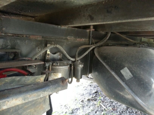 รถฮีโน่ 10 ล้อ ตู้เย็น FL3H  195 แรงม้า. ปี 38   ( ขาย 2 คัน คู่. )      สนใจติดต่อ  081 - 6079515