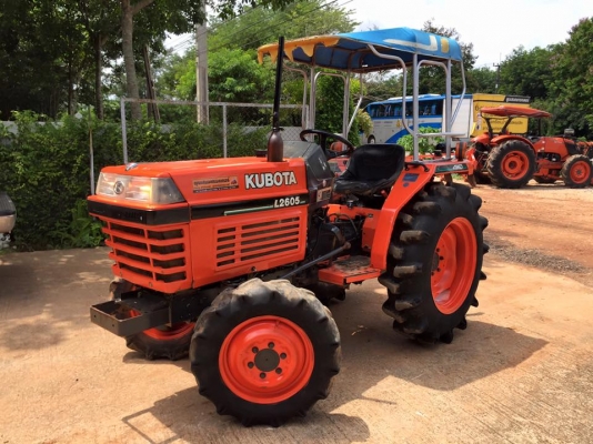 ขายรถไถ Kubota L2605 (4WD) ตัวเปล่า รถพร้อมใช้งานครับ