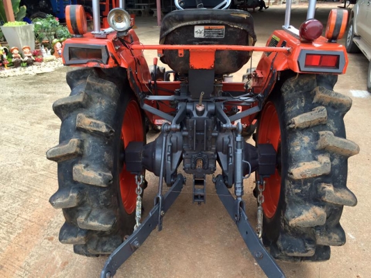 ขายรถไถ Kubota L2605 (4WD) ตัวเปล่า รถพร้อมใช้งานครับ ขายรถไถ Kubota L2605 (4WD) ตัวเปล่า รถพร้อมใช้งานครับ