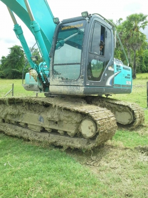 ขายแบคโฮ Kobelco YN12