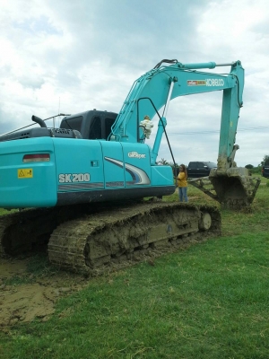 ขายแบคโฮ Kobelco YN12