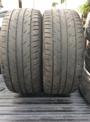 ยาง achilles 225-40-18 ปลายปี14  1 คู่ สวยๆ ถูกๆ