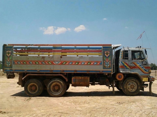 ขาย ISUZU 240 โค๊ต K. เครื่อง195 เทอร์โบ อินเตอร์ สองเพลาดั้ม เกียร์อิตั้น