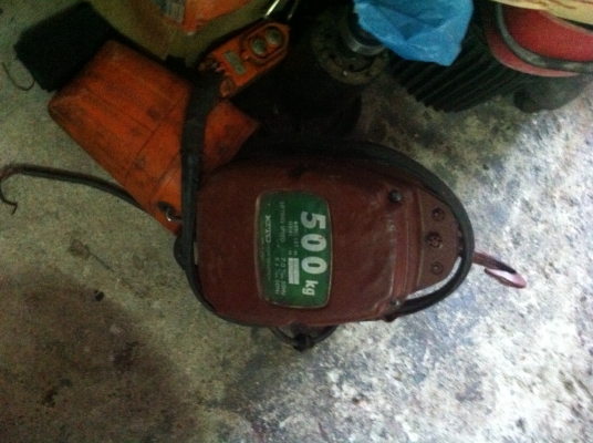 ขาย !! รอกโซ่ไฟฟ้า1/2ตัน3สาย KITO พร้อมใช้งาน