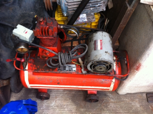 ขาย !! ปั้มลม1/4แรง ฟูเชง. สภาพเดิมๆ พร้อมใช้งาน