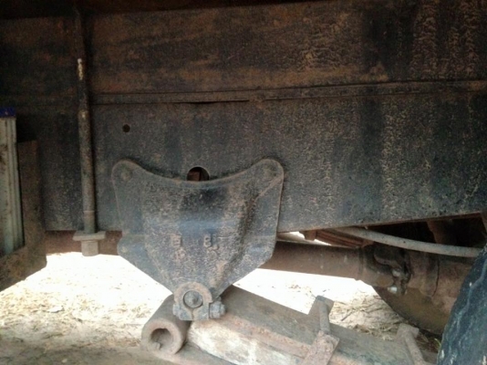 TL 6ล่อสั้น เครื่อง74 เครื่องดี. คัสชีสวย100\% ยางพอได้. หัวผ่านมีผุนิดหน่อยเล็กน้อย เอกสารเล่มชุดโอนมี สำเนาบัตรขาด ราคา58000 สนใจ0930693225 สารคาม.