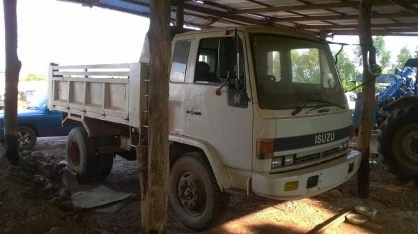 ขาย 6 ล้อดั้ม ISUZU คัสซีดี เครื่อง 6BF1 185 แรงม้า เกียร์ใหญ่ เฟืองท้ายใหญ่ เบรคทิฟฟี่ พวงมาลัยพาวเวอร์ เอกสารชุดโอนครบ