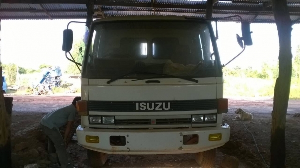 ขาย 6 ล้อดั้ม ISUZU คัสซีดี เครื่อง 6BF1 185 แรงม้า เกียร์ใหญ่ เฟืองท้ายใหญ่ เบรคทิฟฟี่ พวงมาลัยพาวเวอร์ เอกสารชุดโอนครบ