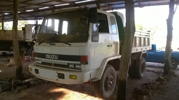 ขาย 6 ล้อดั้ม ISUZU คัสซีดี เครื่อง 6BF1 185 แรงม้า เกียร์ใหญ่ เฟืองท้ายใหญ่ เบรคทิฟฟี่ พวงมาลัยพาวเวอร์ เอกสารชุดโอนครบ