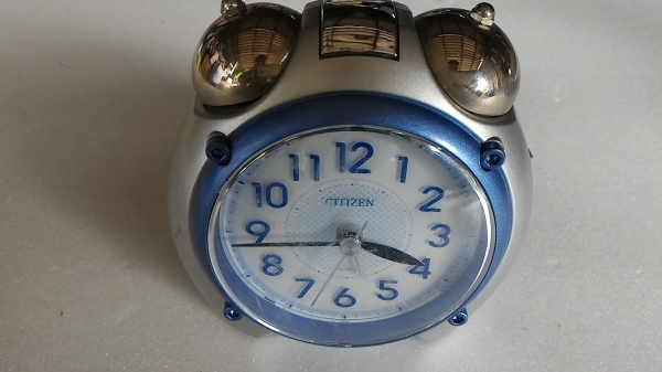 นาฬิกาปลุกแบบต่างๆ หลากหลายแบบแล้วแต่ชอบเรื่อนละ 200 บาท ส่งฟรี