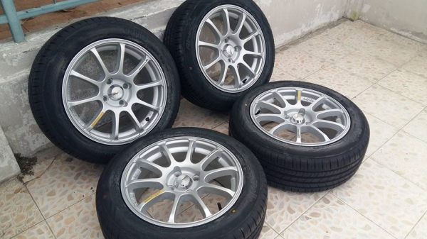 ขายล้อแม็กมือ2 advan racing rs 15"พร้อมยางใหม่ปี15  สนใจติดต่อเล็กคลองสามครับ 081-3747940