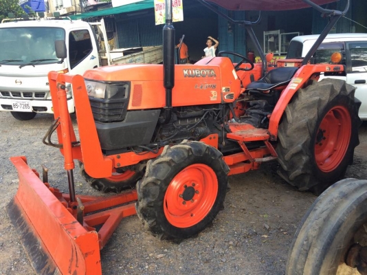 ขายครับ Kubota L4508 ใบมีดชุดใหม่  สวยๆครับ  240000 ราคานี้ แถม โรตารี่ 1.80 M