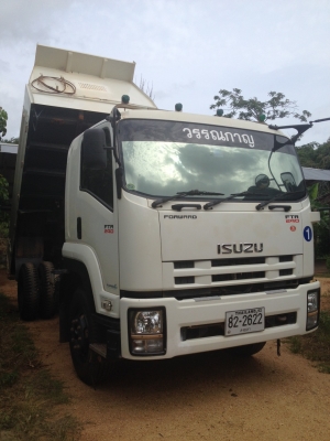 ขายรถบรรทุก 6 ล้อดัมพ์ใหญ่ ISUZU FTR 240 แรงม้าปี 2556 ไมล์ 80000 กม.ราคา 1350000