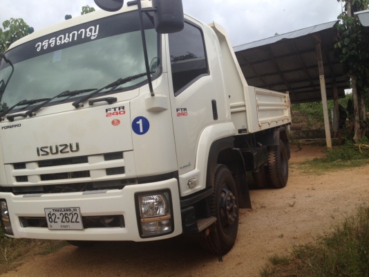 ขายรถบรรทุก 6 ล้อดัมพ์ใหญ่ ISUZU FTR 240 แรงม้าปี 2556 ไมล์ 80000 กม.ราคา 1350000